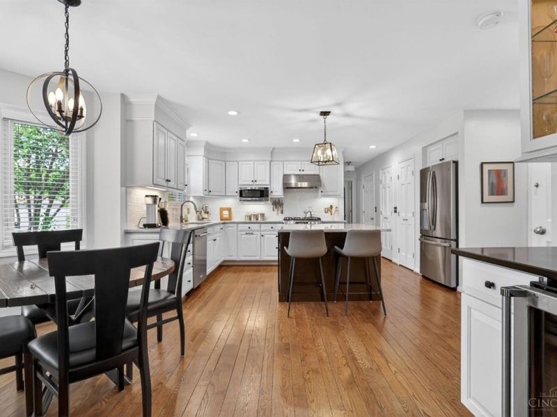 10317 Stablehand Drive, Symmes Township, OH 45242 Photo 2