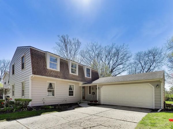 1222 S Patton Avenue , Arlington Heights, IL 60005