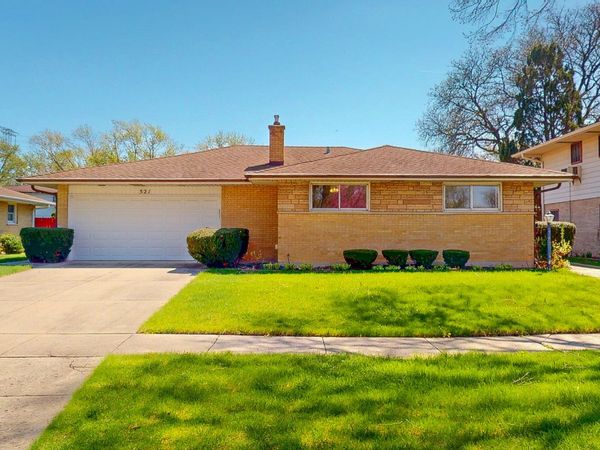 521 Sandy Lane , Des Plaines, IL 60016