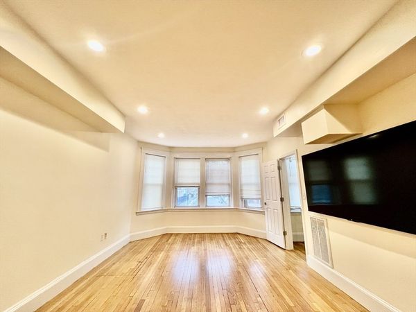 69 Babcock St, Unit 1, Brookline, MA 02446