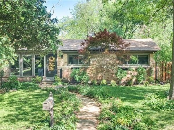 842 Louwen Drive, Ladue, MO 63124