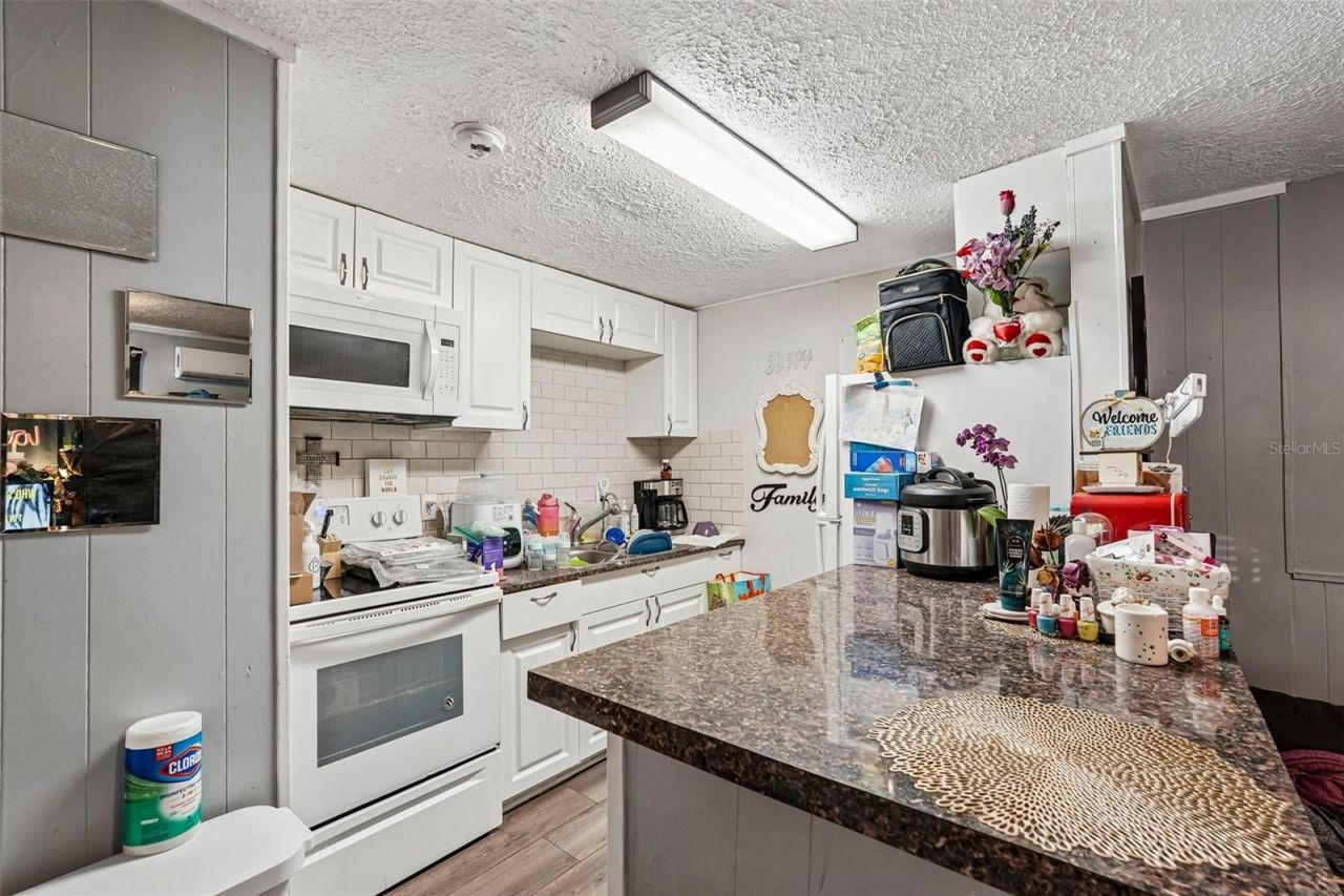 603 60th Avenue W, Bradenton, FL 34207 Photo
