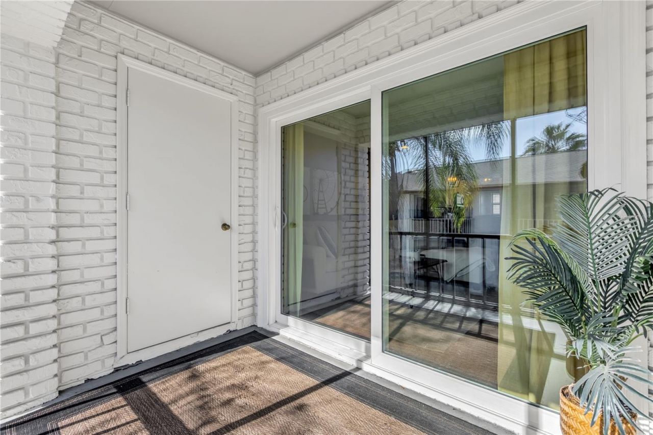 2916 Plaza Terrace Drive, Unit 2916, Orlando, FL 32803 Photo