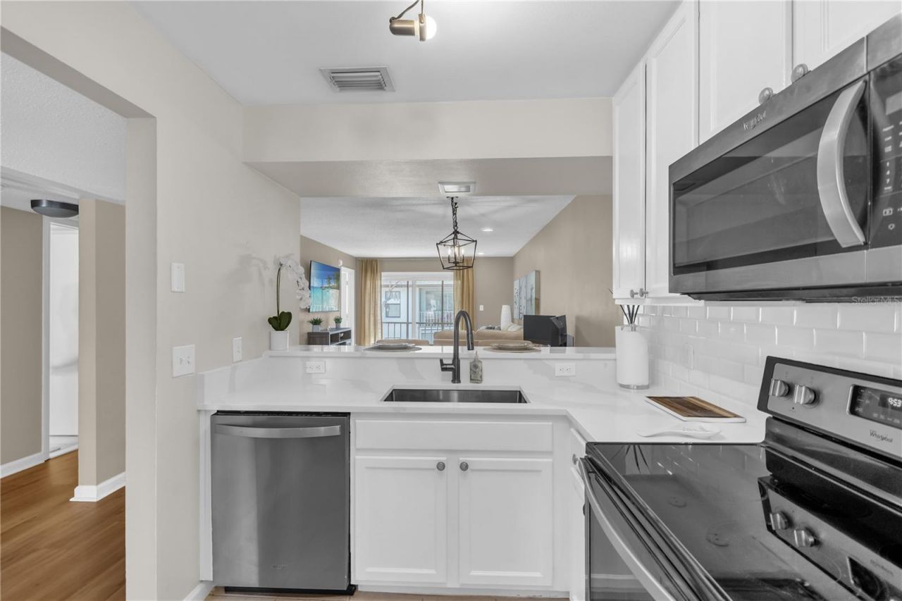 2916 Plaza Terrace Drive, Unit 2916, Orlando, FL 32803 Photo