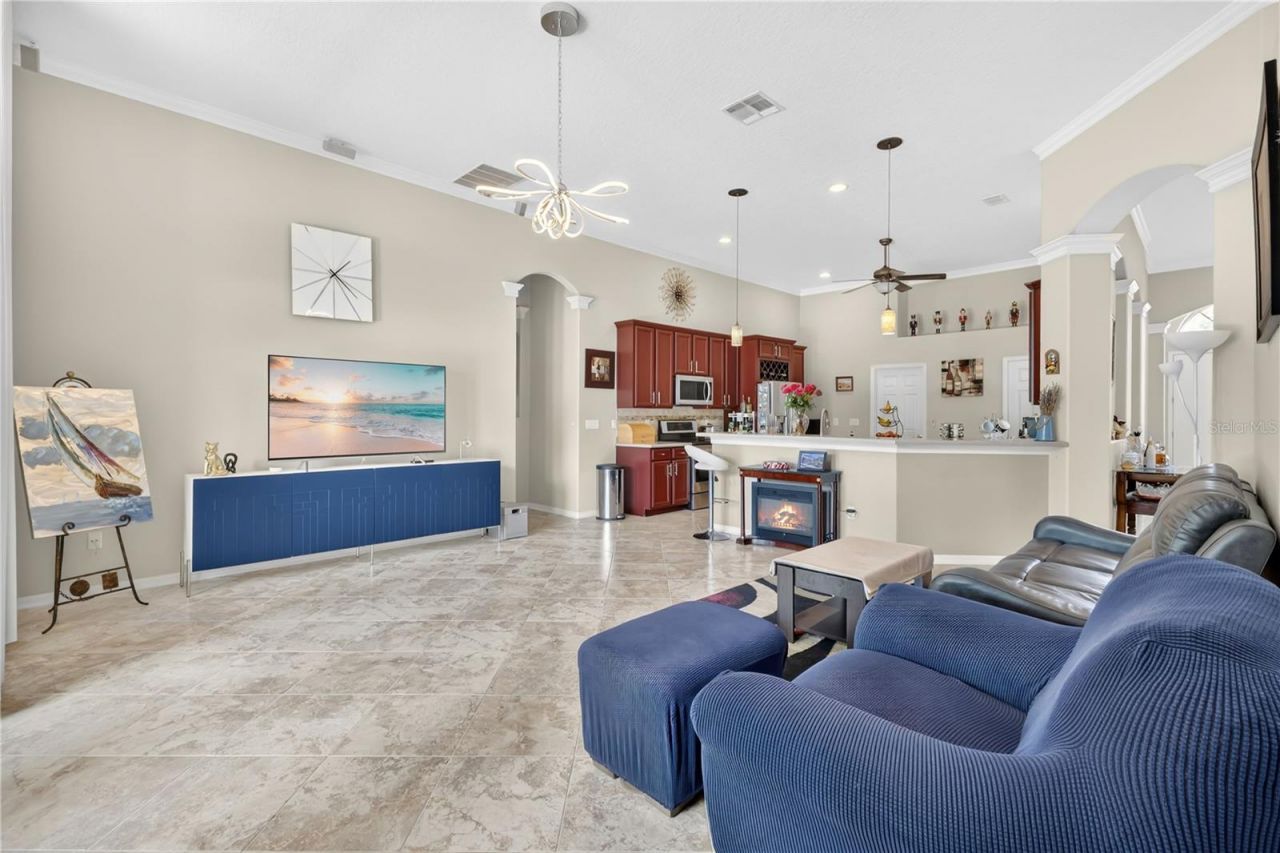 2056 Autumn View Drive, Orlando, FL 32825 Photo
