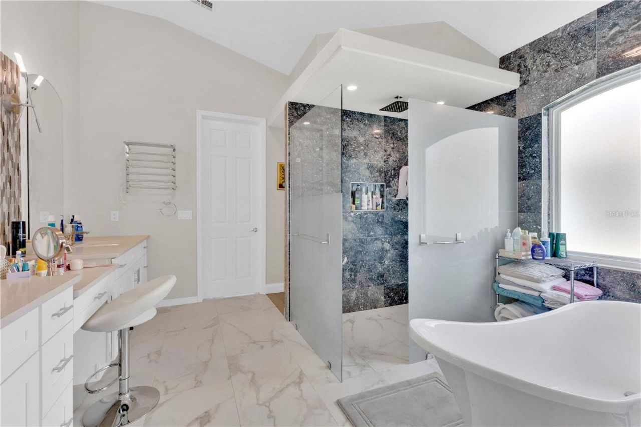 2056 Autumn View Drive, Orlando, FL 32825 Photo