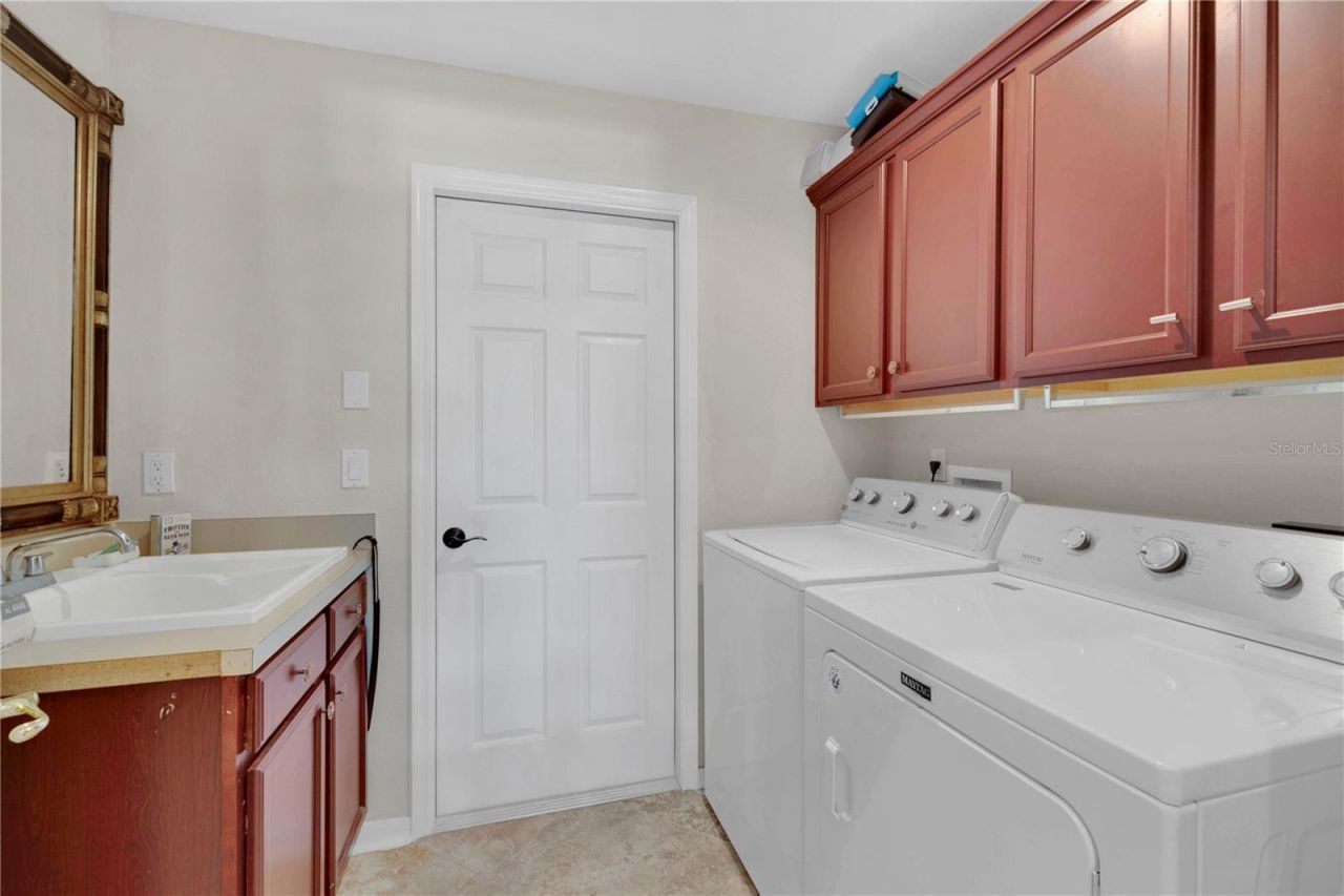 2056 Autumn View Drive, Orlando, FL 32825 Photo