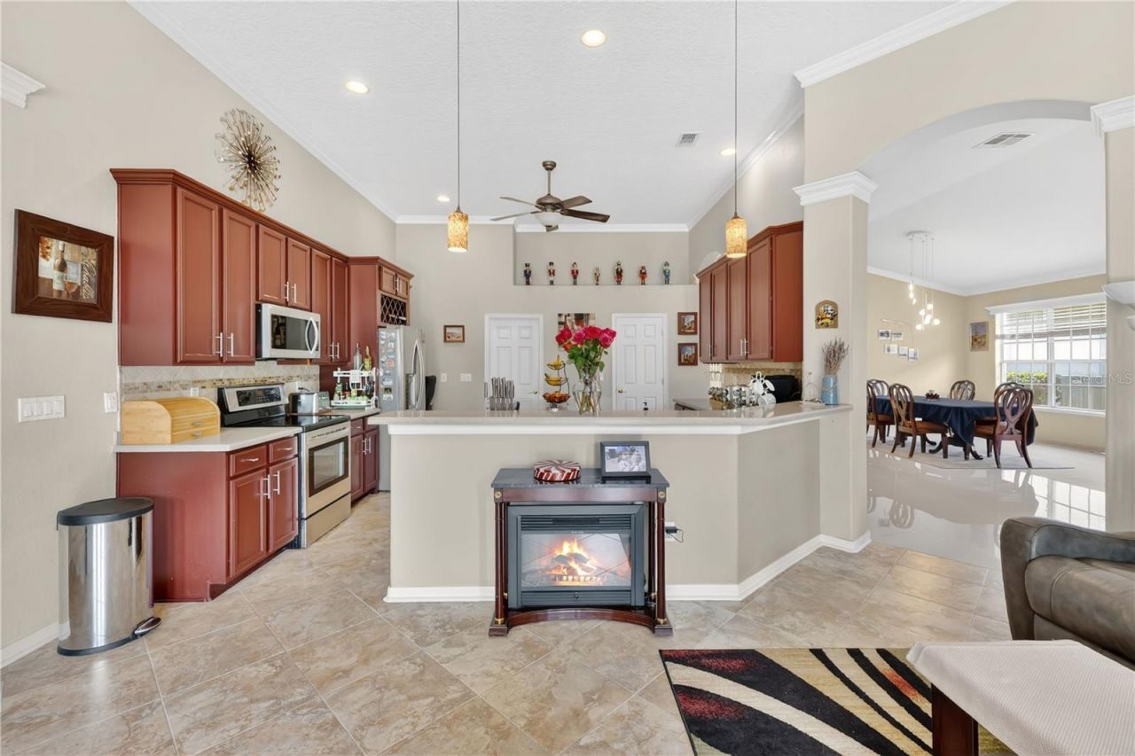 2056 Autumn View Drive, Orlando, FL 32825 Photo