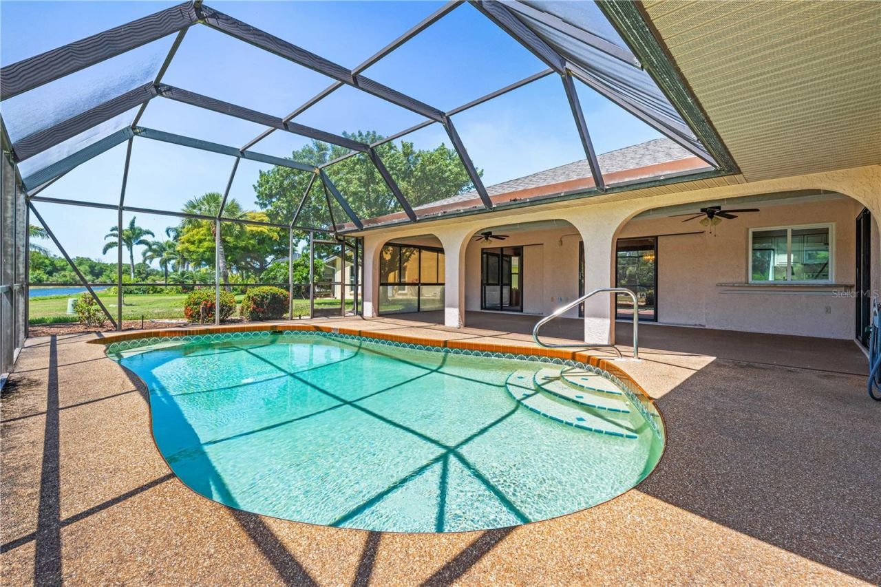 3247 Meadow Run Drive, Venice, FL 34293 Photo