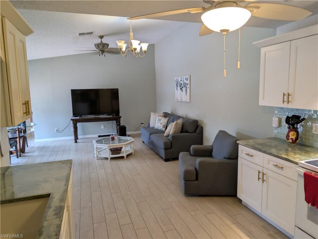 5652 Foxlake Dr, North Fort Myers, FL 33917 Photo