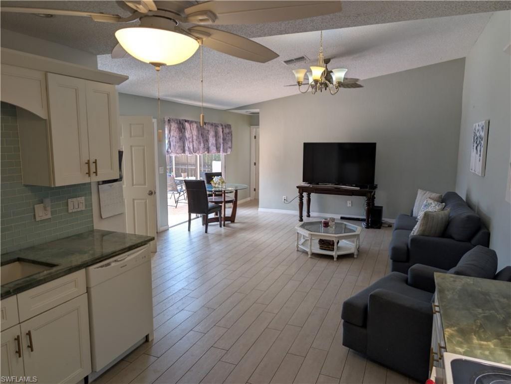 5652 Foxlake Dr, North Fort Myers, FL 33917 Photo