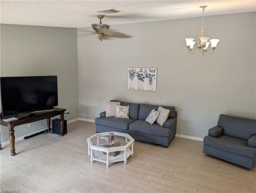 5652 Foxlake Dr, North Fort Myers, FL 33917 Photo