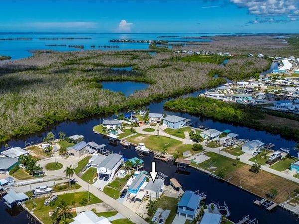 3908 Coconut DR , ST. JAMES CITY, FL 33956