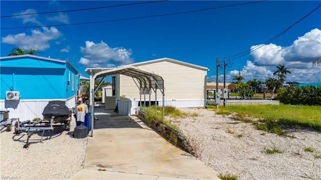 3908 Coconut Dr, Saint James City, FL 33956 Photo