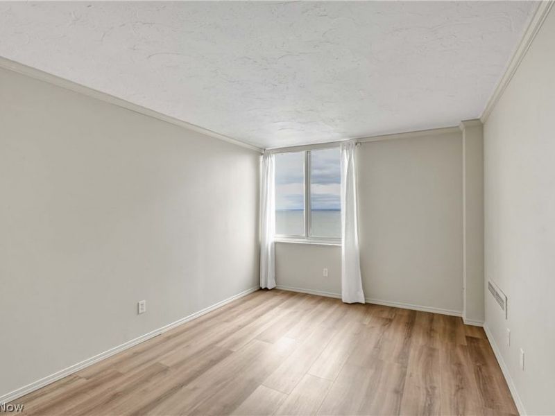 12900 Lake Avenue , Unit 1707, Lakewood, OH 44107 Photo 14