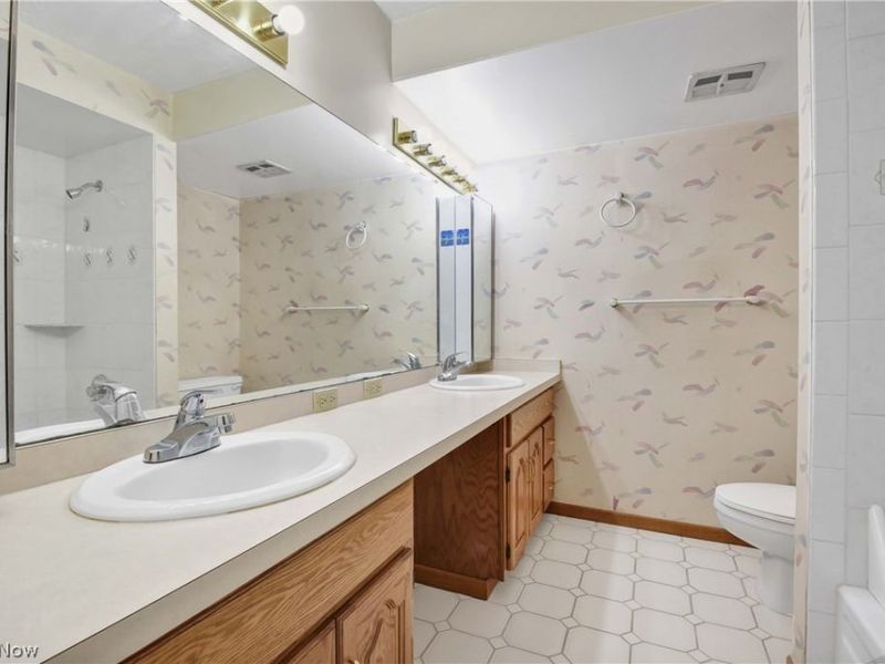 12900 Lake Avenue , Unit 1707, Lakewood, OH 44107 Photo 20