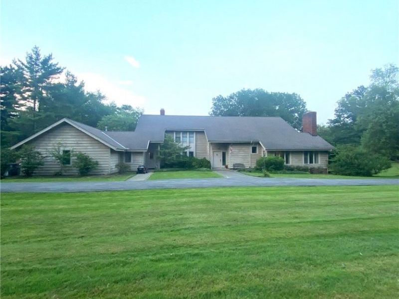 2021 Lyndway Road , Cleveland, OH 44121 Photo 1