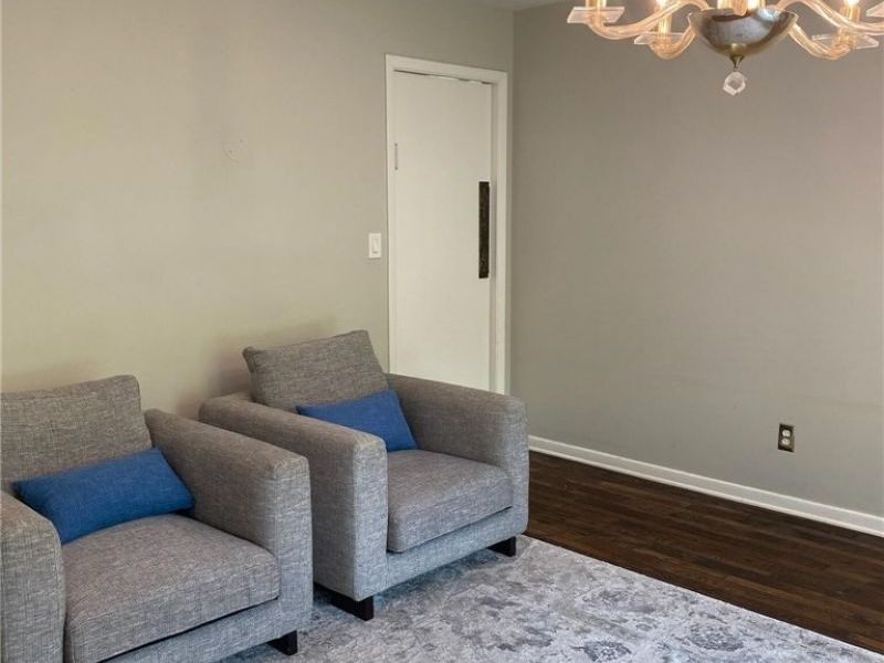 2021 Lyndway Road , Cleveland, OH 44121 Photo 10