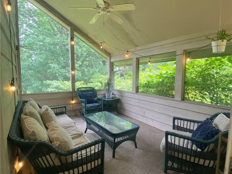 2021 Lyndway Road , Cleveland, OH 44121 Photo 11