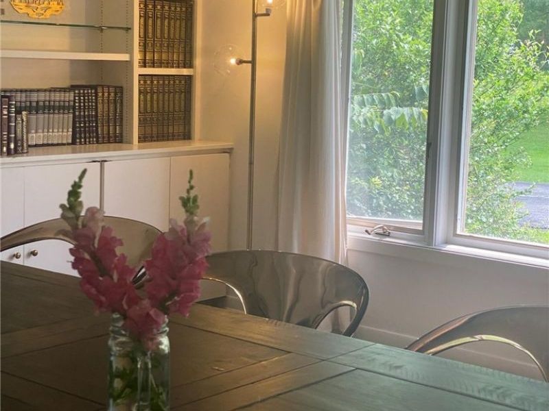 2021 Lyndway Road , Cleveland, OH 44121 Photo 16