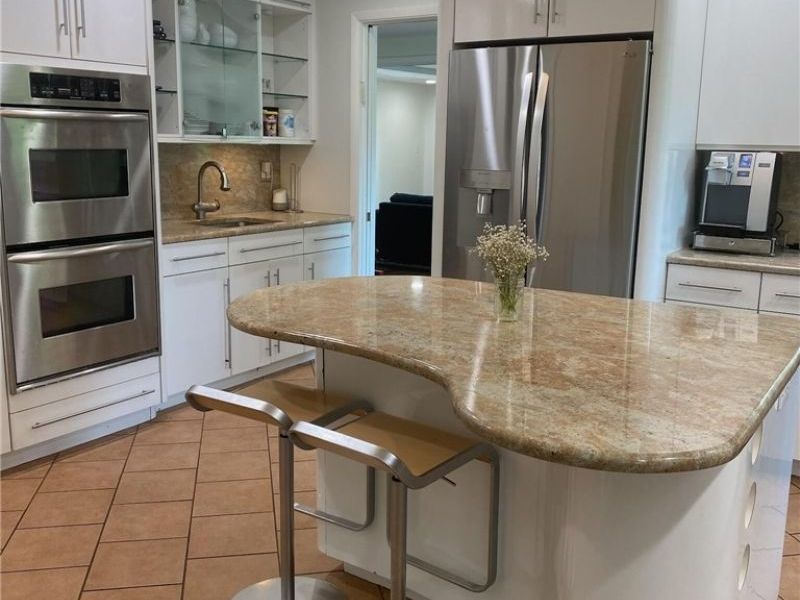 2021 Lyndway Road , Cleveland, OH 44121 Photo 22