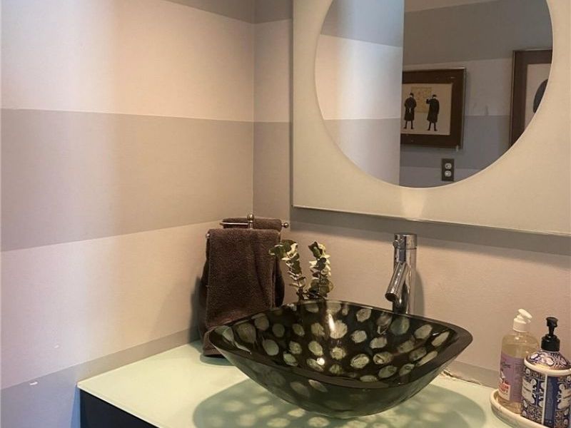 2021 Lyndway Road , Cleveland, OH 44121 Photo 30