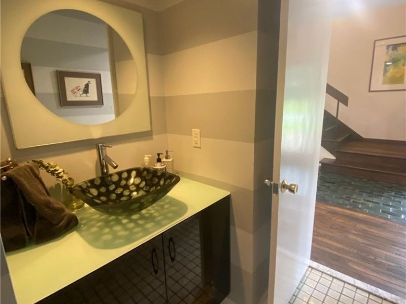 2021 Lyndway Road , Cleveland, OH 44121 Photo 37