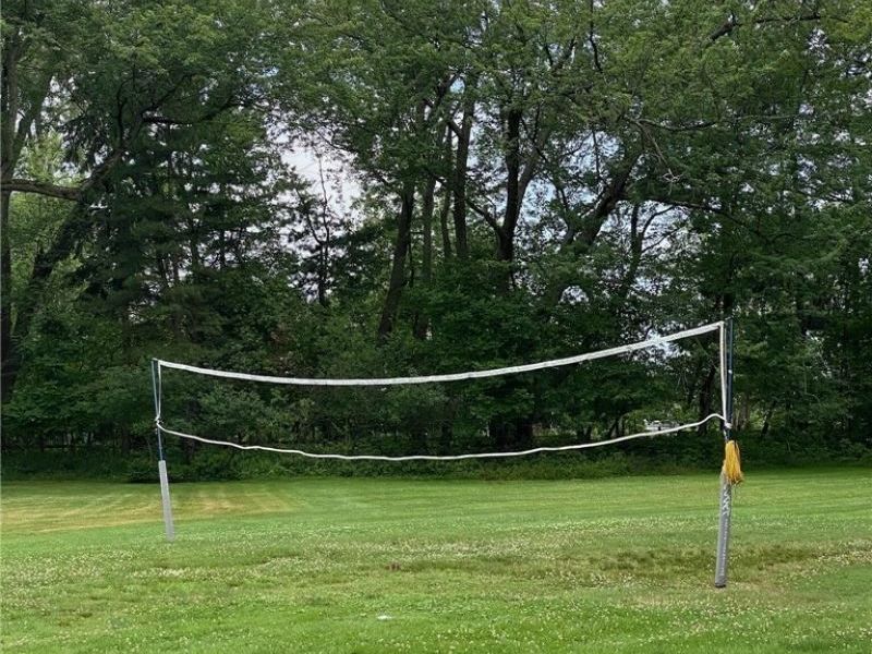 2021 Lyndway Road , Cleveland, OH 44121 Photo 4