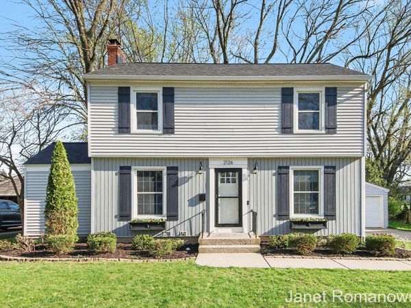 2126 Englewood Drive SE, Grand Rapids, MI 49506