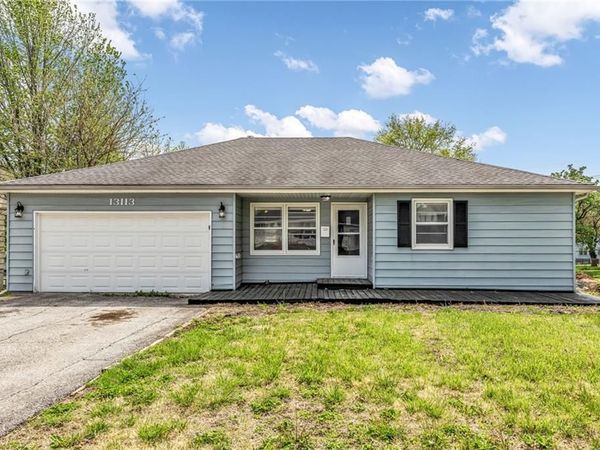 13113 W 95 Terrace, Lenexa, KS 66215