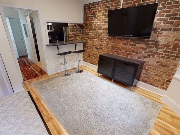 69 Babcock St, Unit 8, Brookline, MA 02446