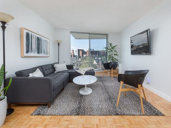 19 Winchester St, Unit 711, Brookline, MA 02446