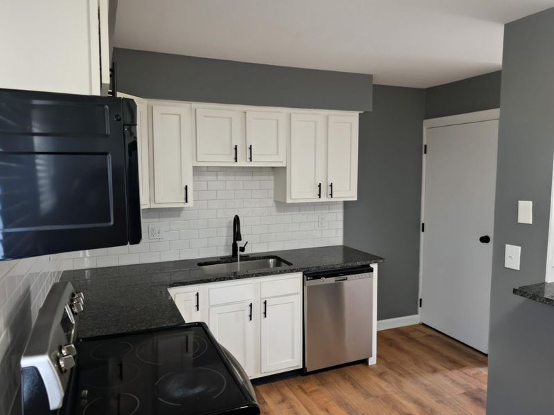 5726 Beechcroft Road, Unit C, Columbus, OH 43229 Photo 2