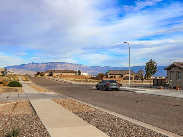 6535 Vista Del Prado Road NW, Albuquerque, NM 87120