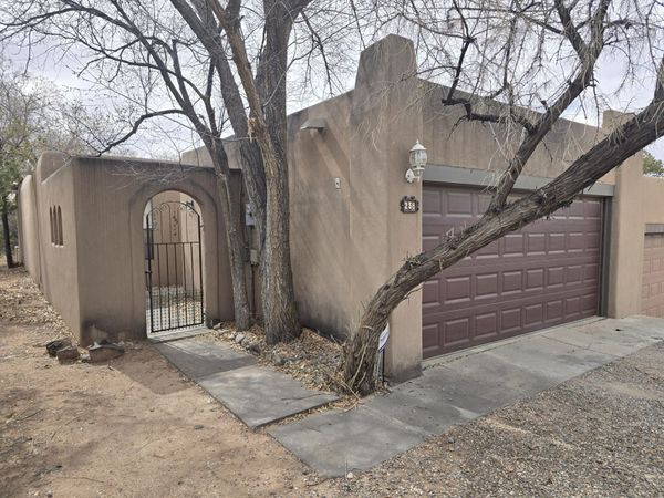 258 Camino De La Sierra , Santa Fe, NM 87501
