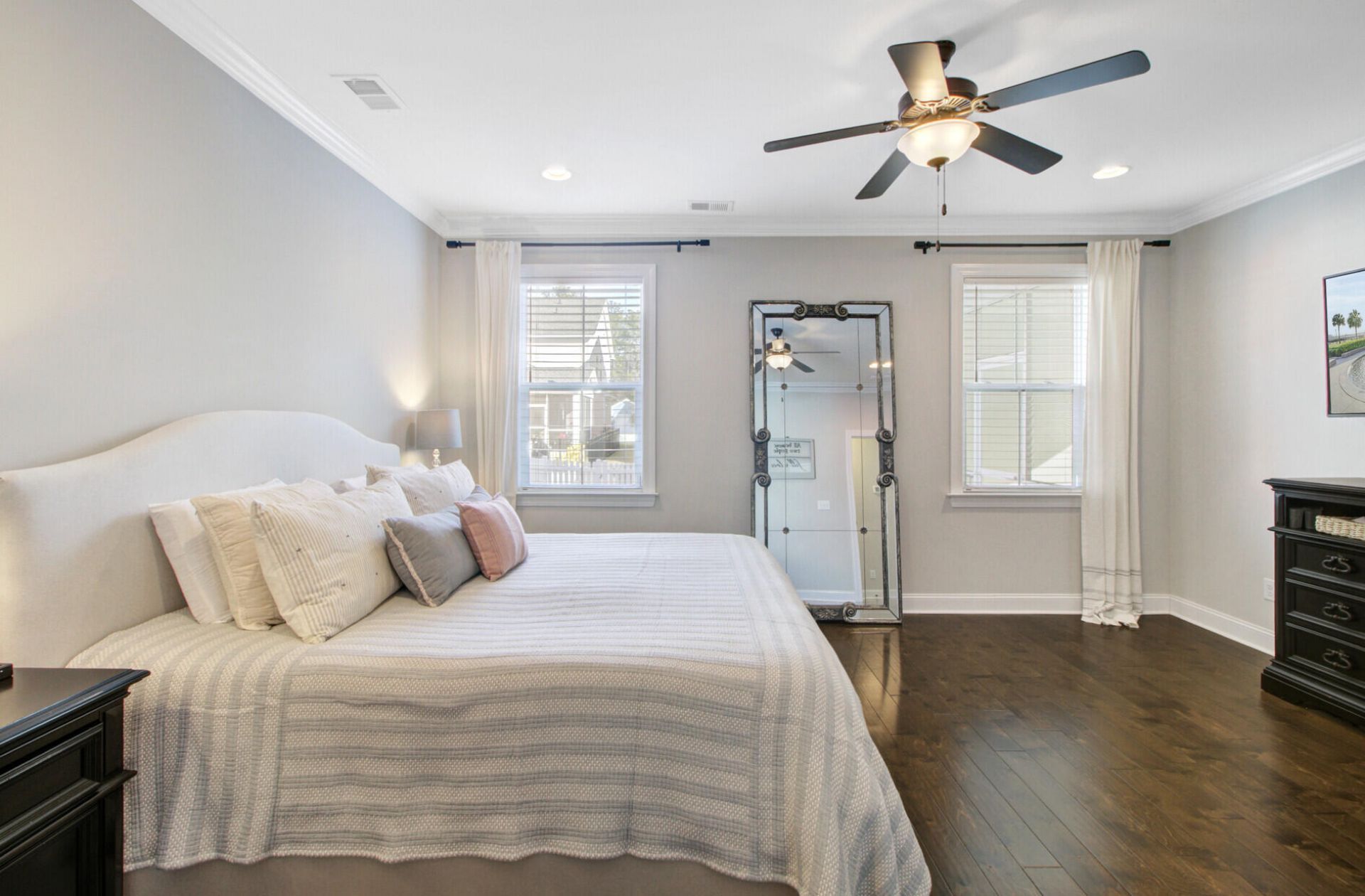 1056 Oak Bluff Avenue Photo 18