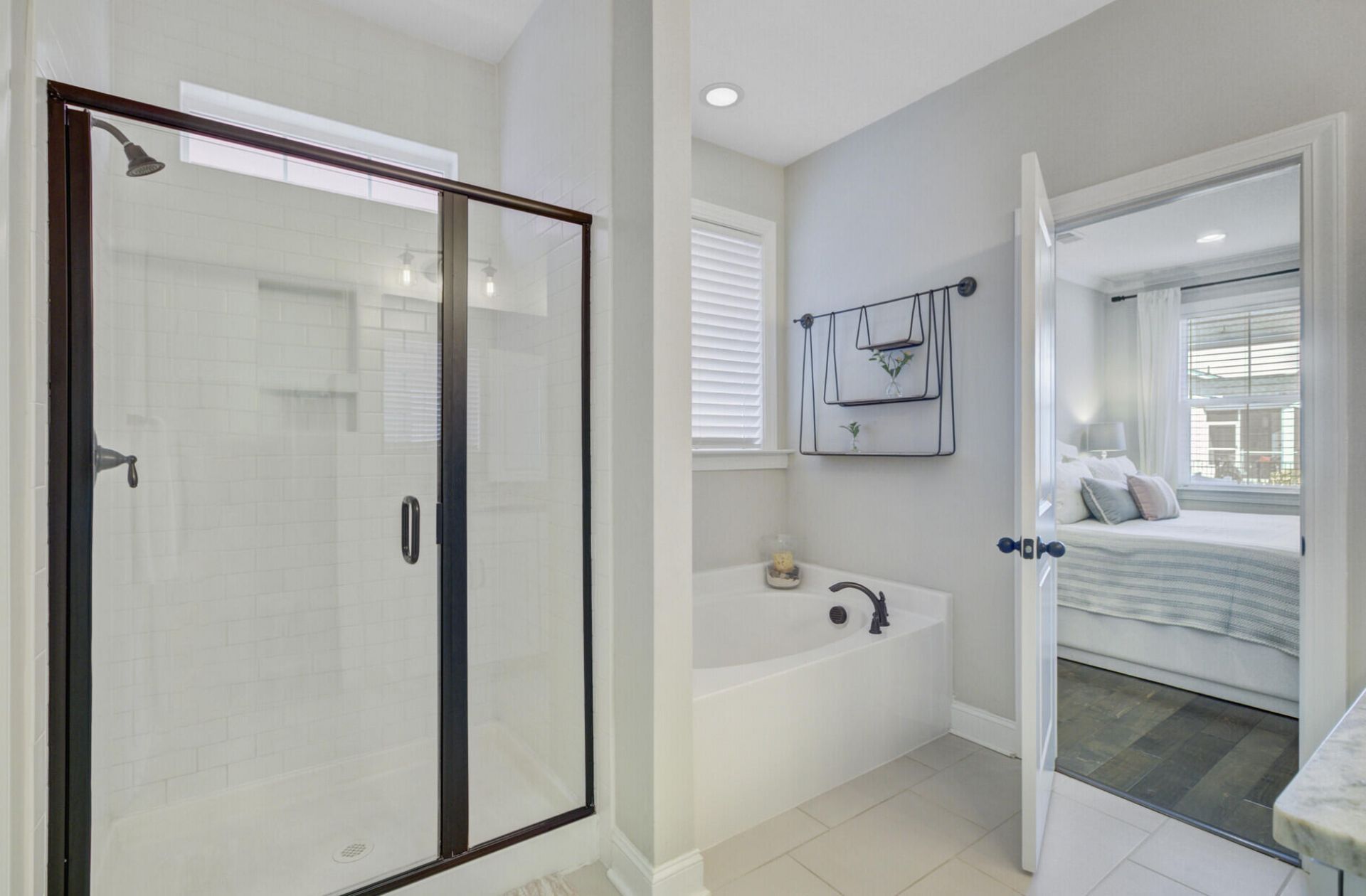 1056 Oak Bluff Avenue Photo 21