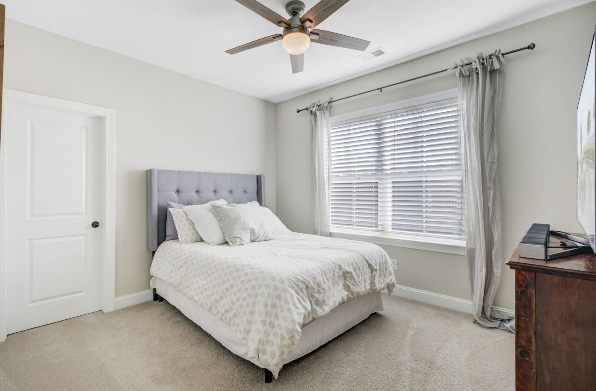 1056 Oak Bluff Avenue Photo 26