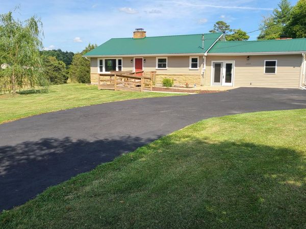 1552 Silver Grove Road, Bluff City, TN 37618