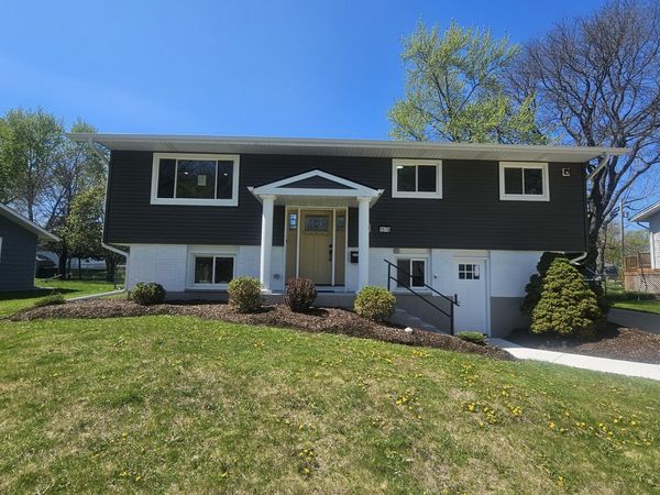 1570 Jefferson Road , Hoffman Estates, IL 60169