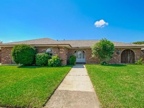 1208 GIUFFRIAS Avenue, Metairie, LA 70001