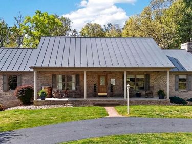 576 VINEGAR HILL RD, CHURCHVILLE, VA 24421