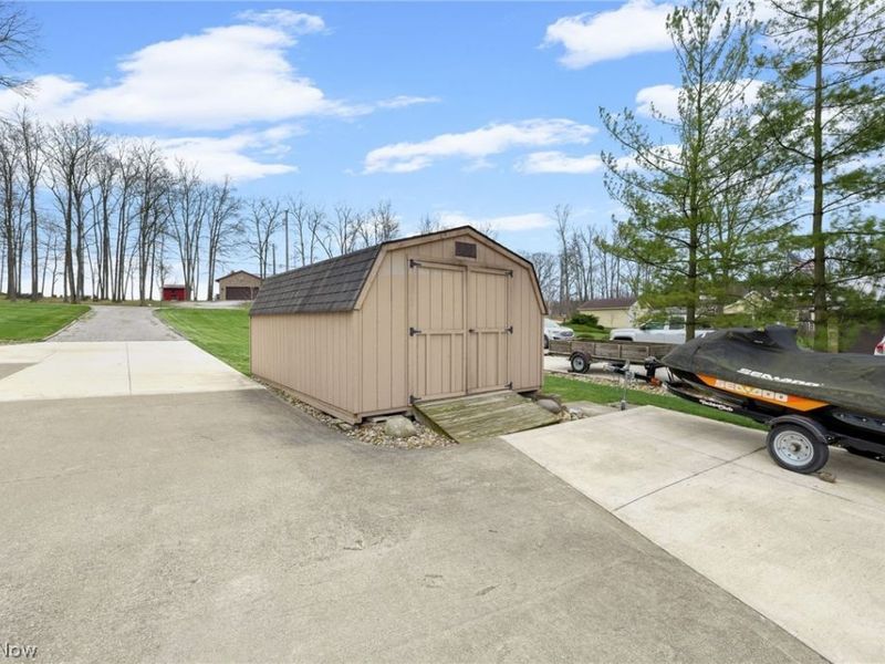 703 Holiday Drive , Willard, OH 44890 Photo 40