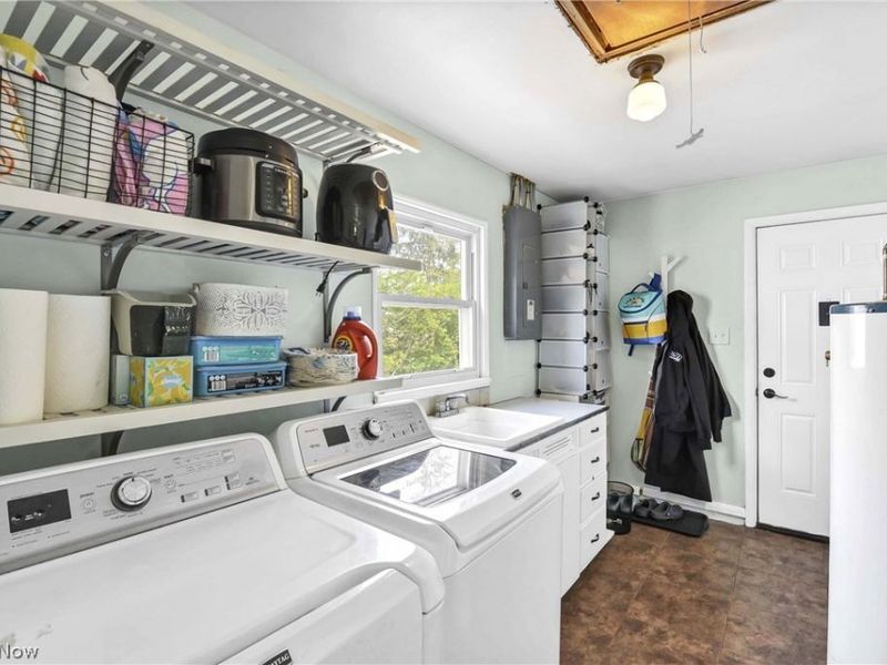 5627 Burns Road, North Olmsted, OH 44070 Photo 13