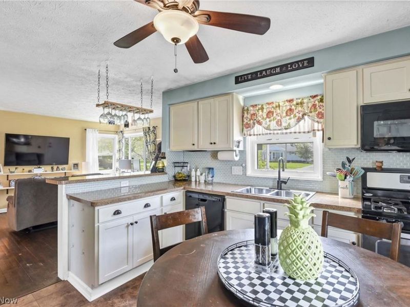 5627 Burns Road, North Olmsted, OH 44070 Photo 16