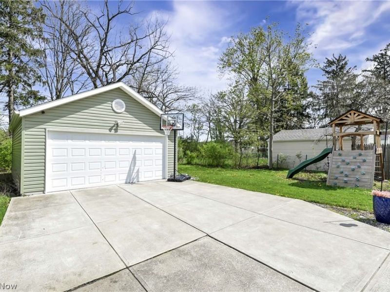 5627 Burns Road, North Olmsted, OH 44070 Photo 32