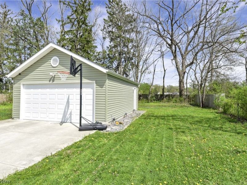 5627 Burns Road, North Olmsted, OH 44070 Photo 33