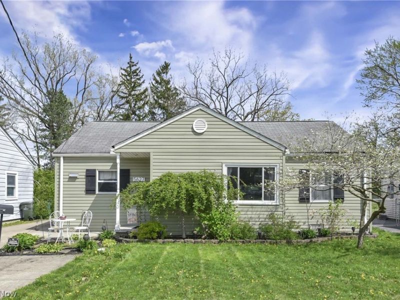 5627 Burns Road, North Olmsted, OH 44070 Photo 7