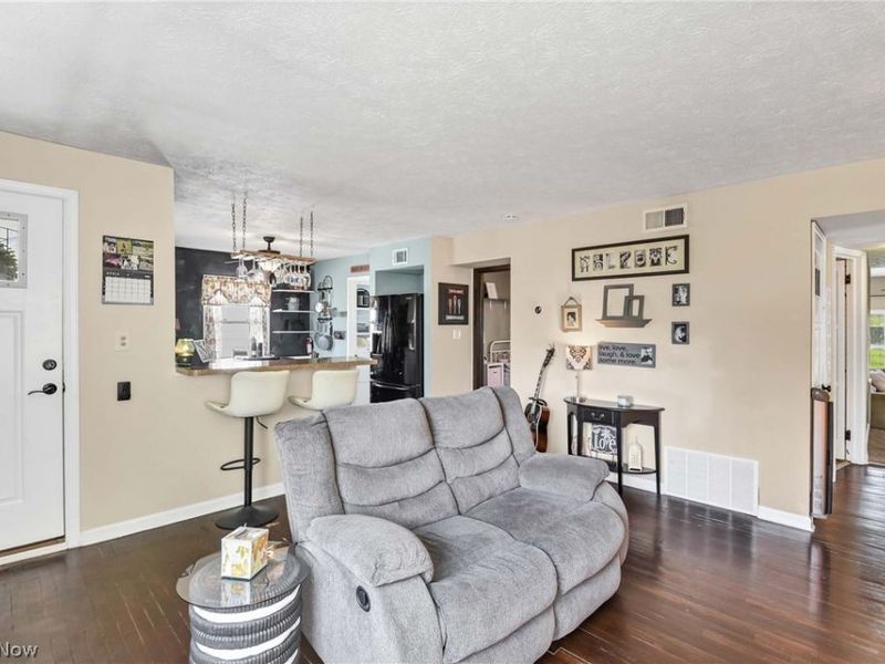 5627 Burns Road, North Olmsted, OH 44070 Photo 9