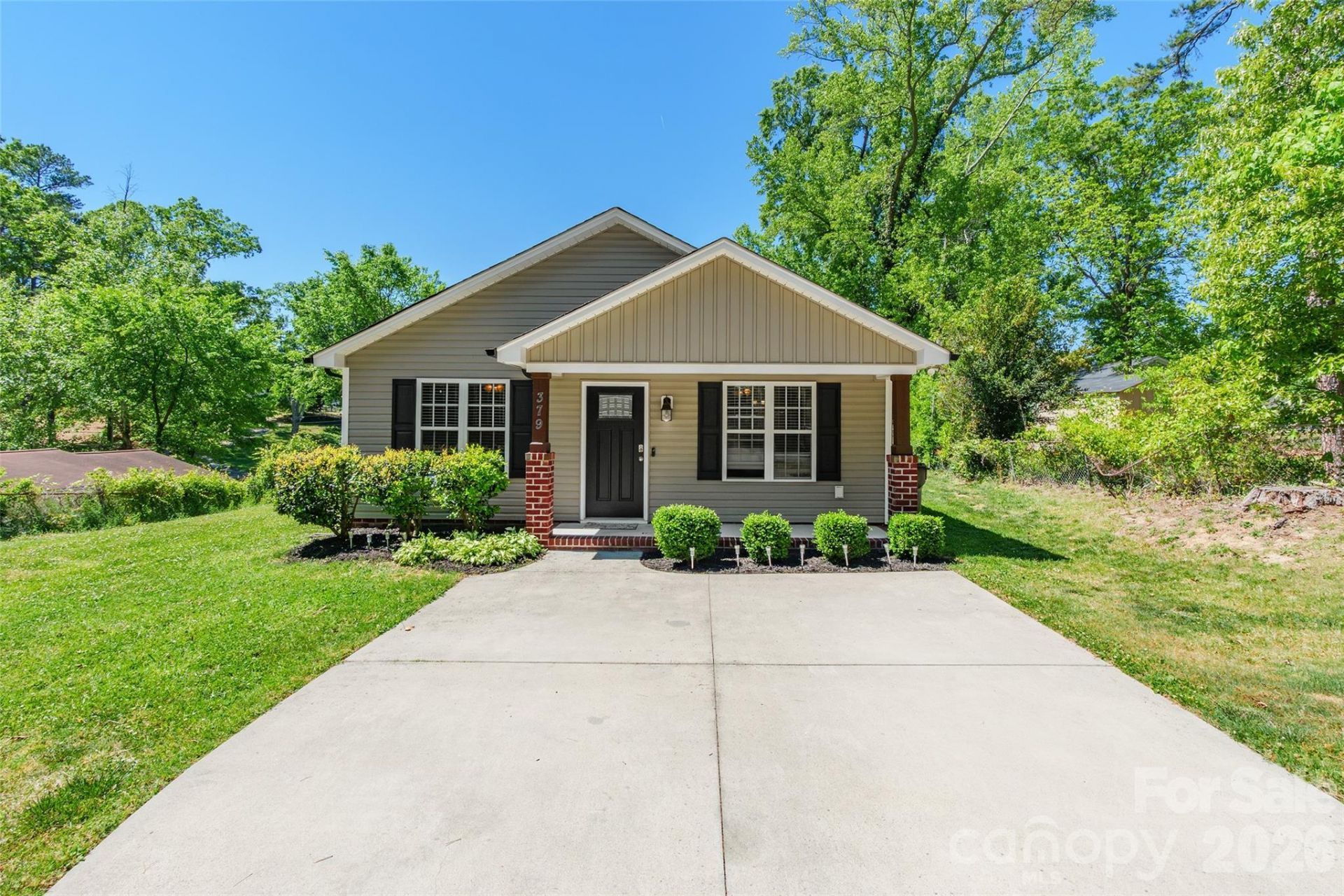 379 Maiden Lane Sw, Concord, NC 28025 Main Photo